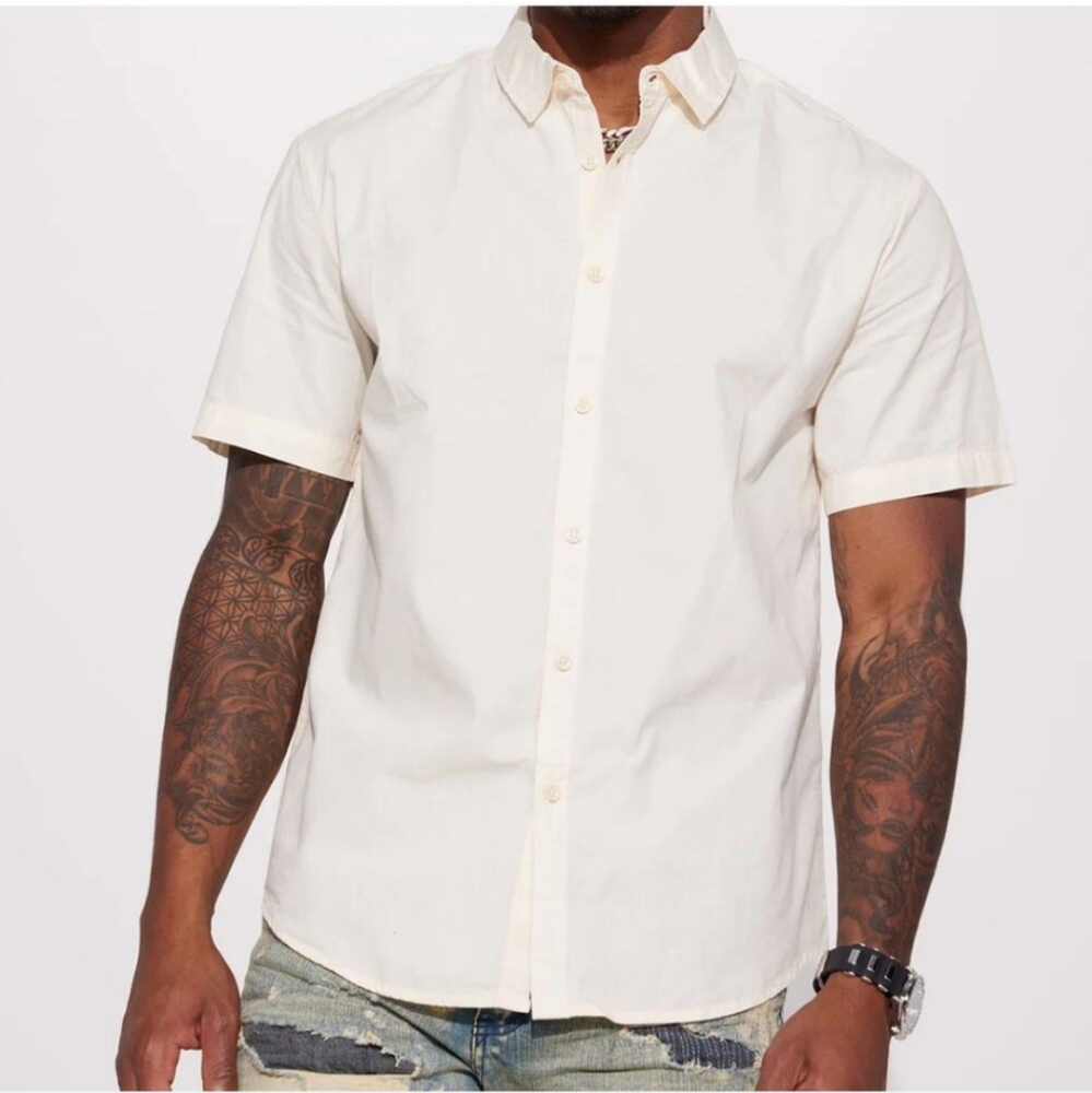 nwt Fashion Nova Men Shirt Large off-white short sleeve basic button uo top L
